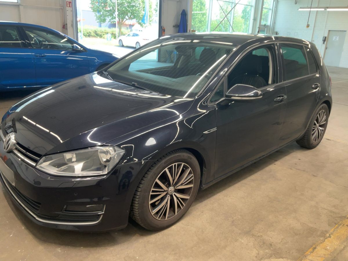 Volkswagen Golf 2015 — photo 1