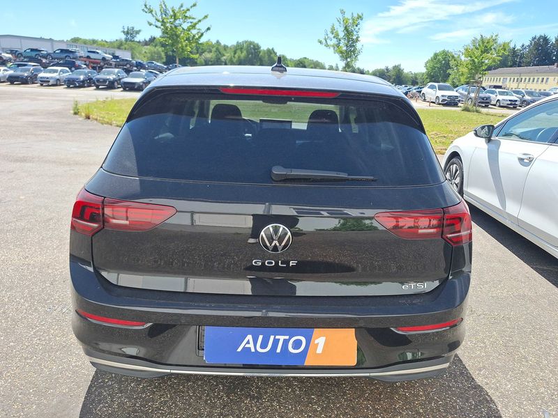 Volkswagen Golf VIII 1.5 eTSI Goal — zdjęcie 4