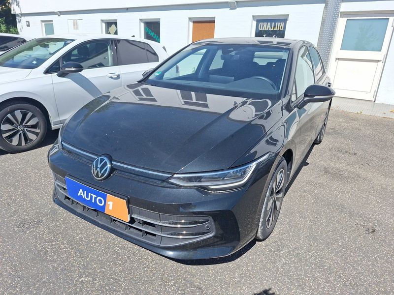 Volkswagen Golf VIII 1.5 eTSI Goal — zdjęcie 1