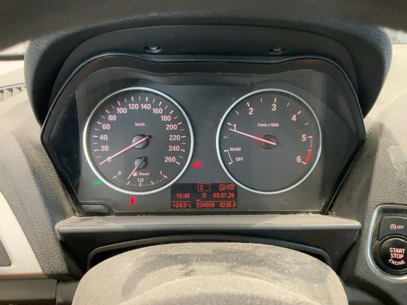 BMW 1er 118d 2012 – снимка 18
