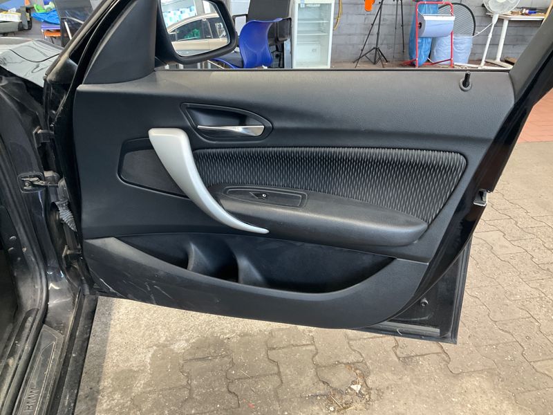 BMW 1er 118d 2012 – снимка 28