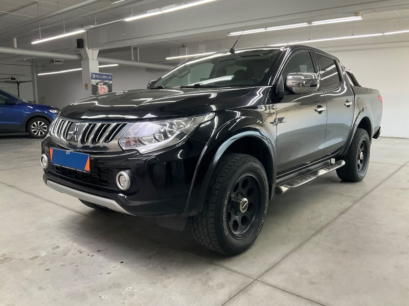 Mitsubishi L 200 2.4 DI-D Top Doppelkabine 4WD — zdjęcie 1