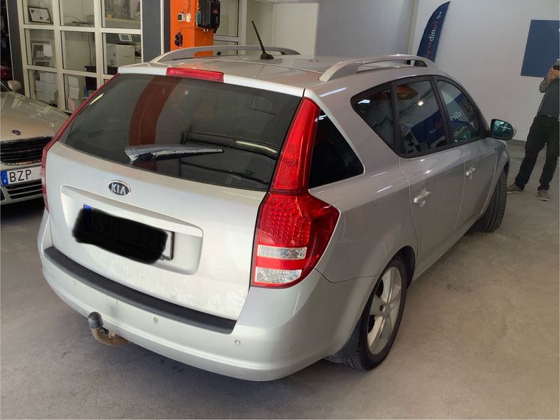 Kia cee'd 1.6 CRDi Active — zdjęcie 2