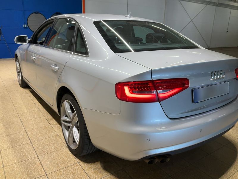 Audi A4 2.0 TDI Ambiente — zdjęcie 3