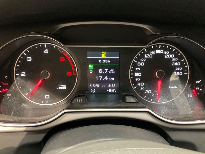 Audi A4 2.0 TDI Ambiente — zdjęcie 13