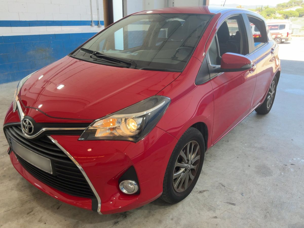 Toyota Yaris 2016 — photo 1