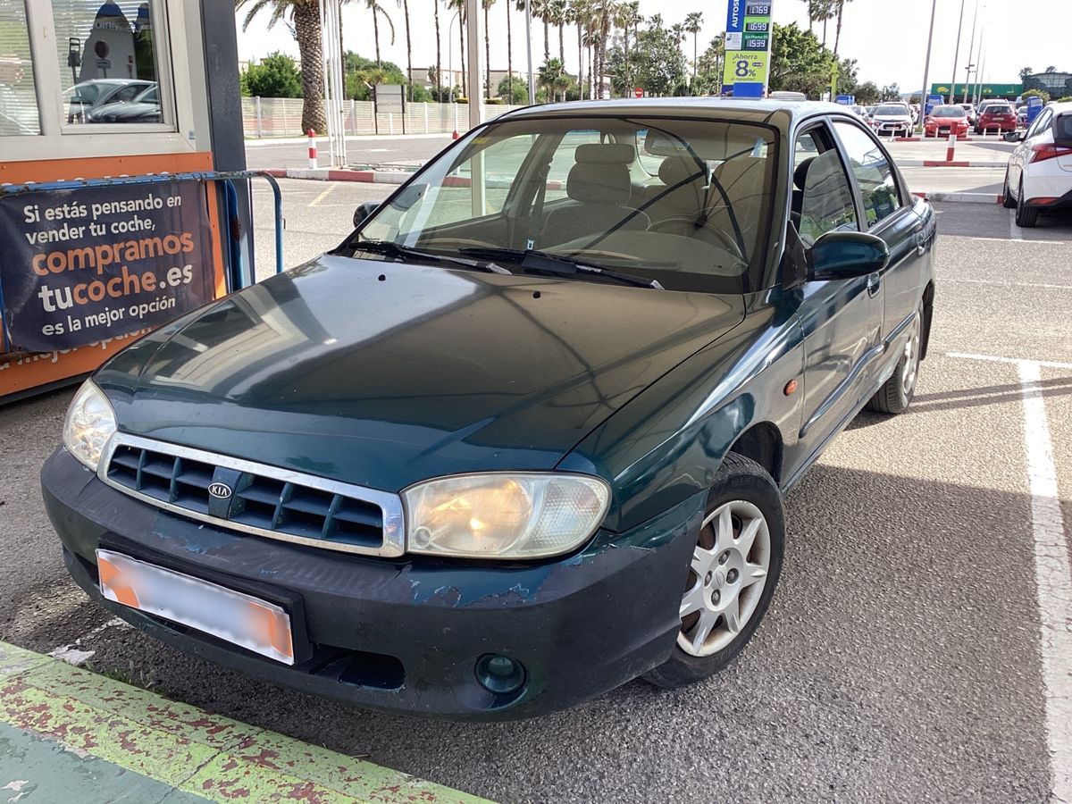 Kia Sephia 2001