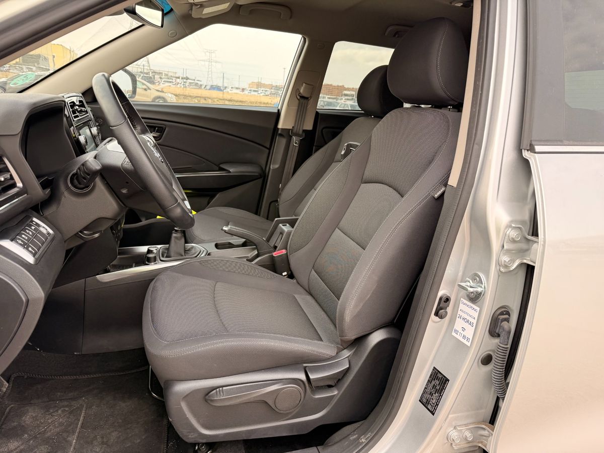 Ssangyong Tivoli 2022 — photo 17