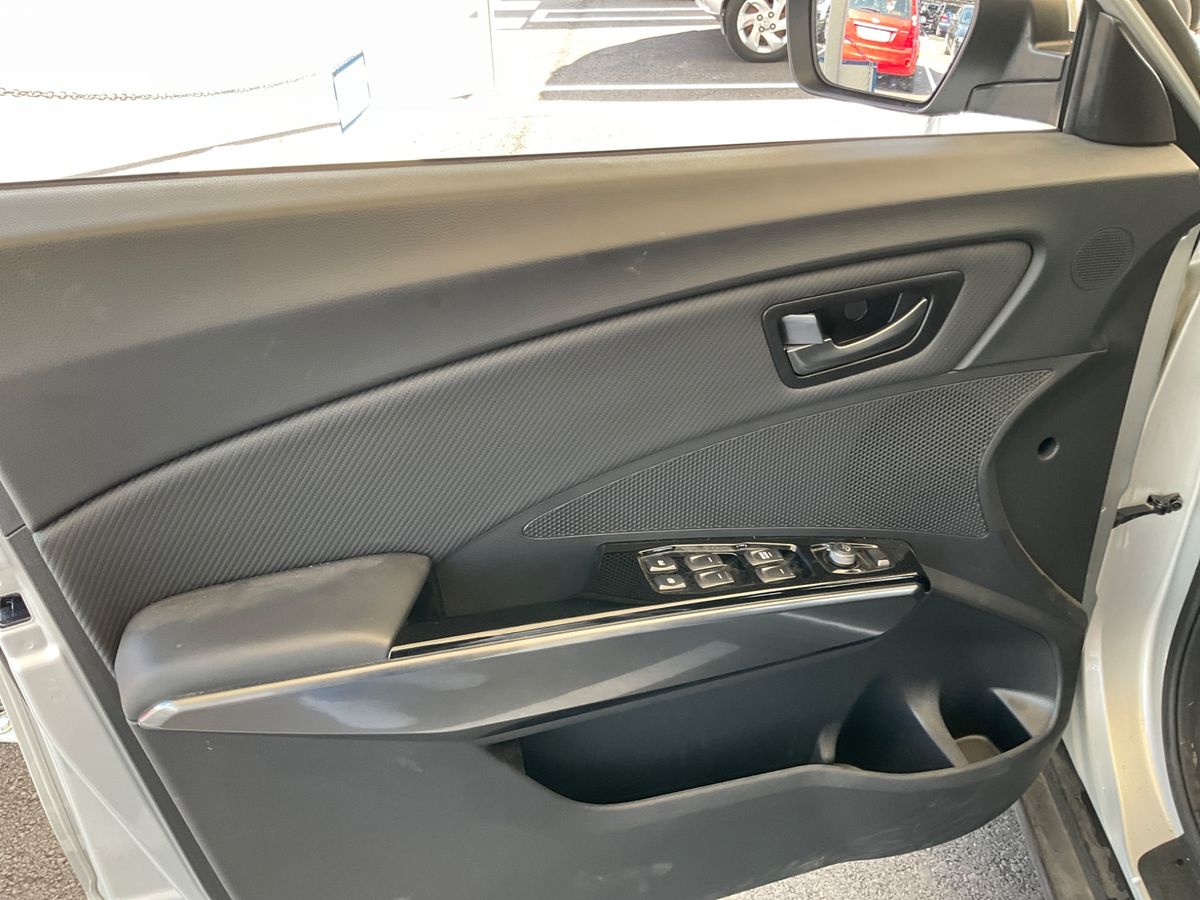 Ssangyong Tivoli 2022 — photo 27