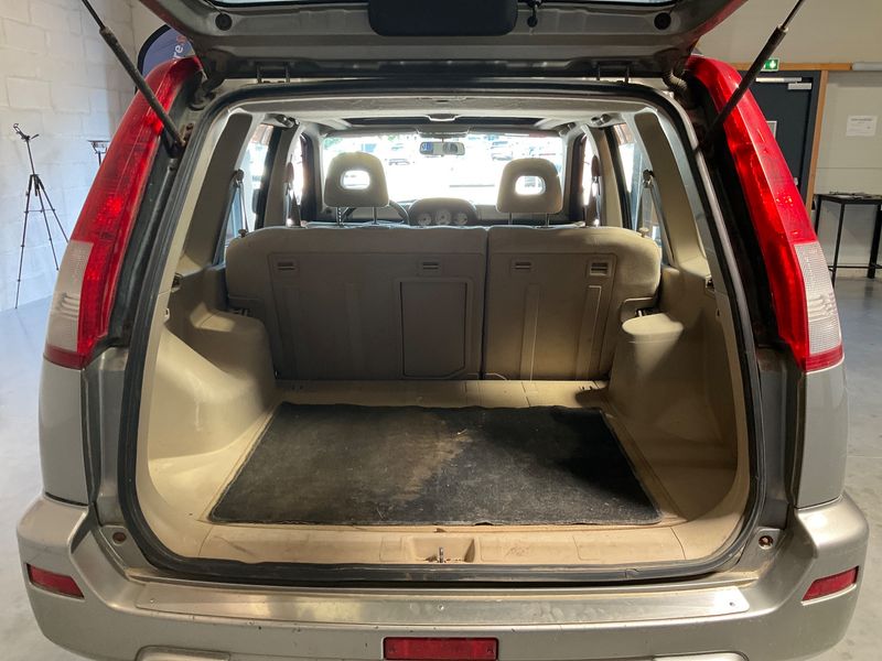 Nissan X-Trail 2.0 Luxe — zdjęcie 10