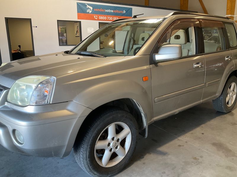 Nissan X-Trail 2.0 Luxe — zdjęcie 2