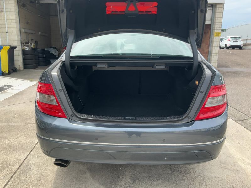 Mercedes-Benz C-Klasse C 200 Kompressor Avantgarde — zdjęcie 10