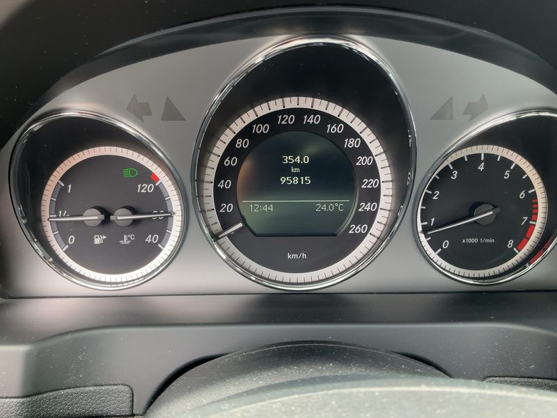 Mercedes-Benz C-Klasse C 200 Kompressor Avantgarde — zdjęcie 13