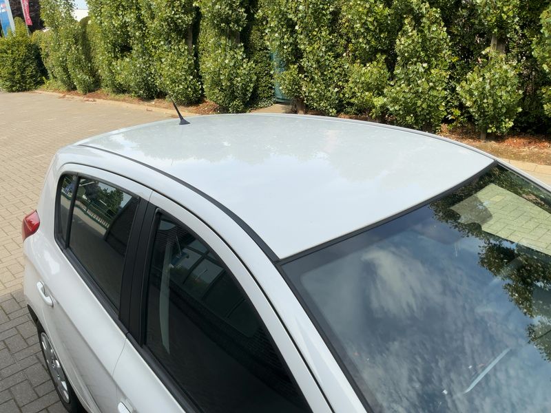 Hyundai i20 1.1 CRDi Style 2015 – снимка 13