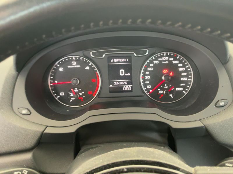 Audi Q3 2.0 TDI quattro 2013 – снимка 19