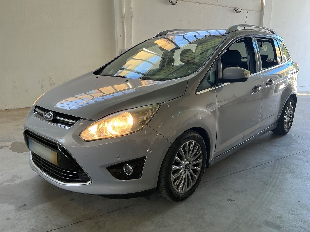 Ford Grand 2010