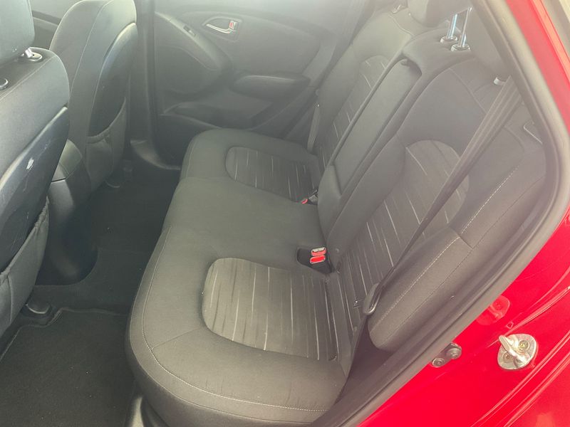 Hyundai ix35 1.6 FIFA World Cup Edition 2WD 2015 – снимка 42