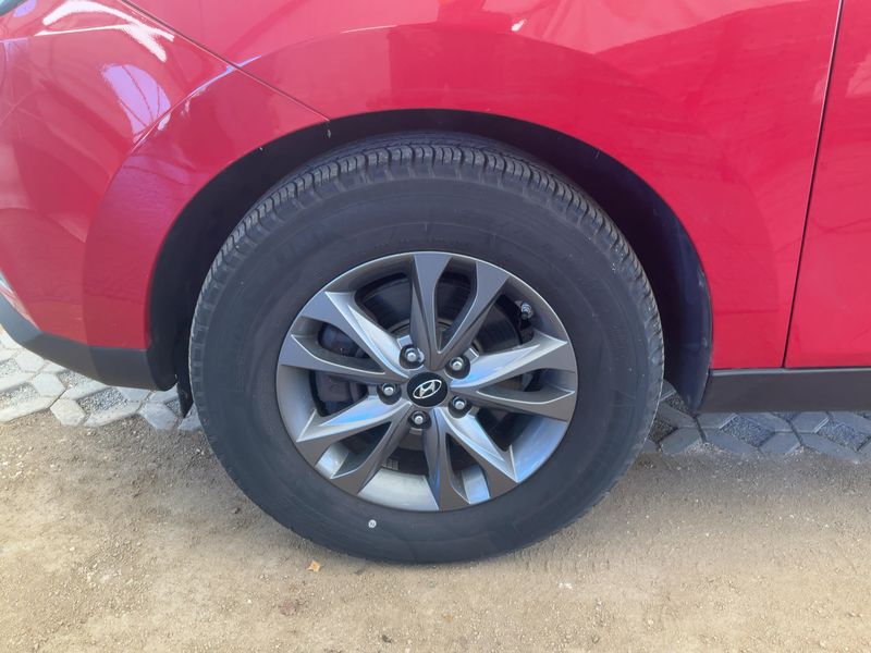 Hyundai ix35 1.6 FIFA World Cup Edition 2WD 2015 – снимка 3