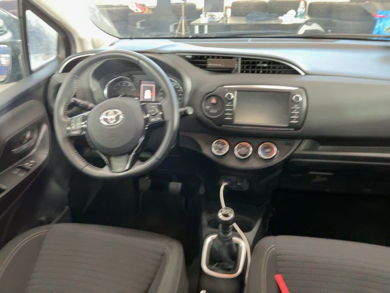 Toyota Yaris 1.5 Dual VVT-iE Team D — zdjęcie 12