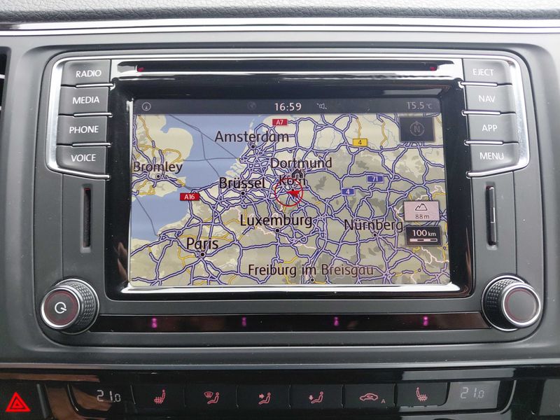 Volkswagen T6 Multivan 2.0 TDI Generation Six 4Motion — zdjęcie 13