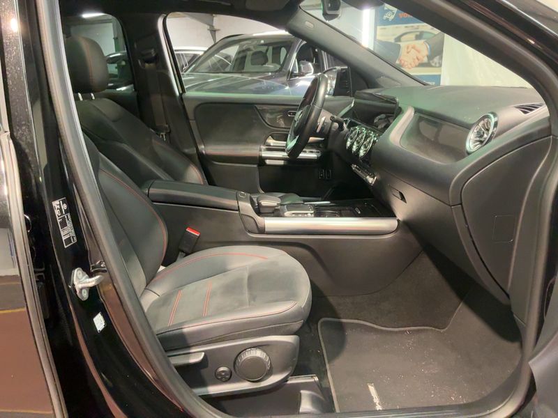 Mercedes-Benz GLA-Klasse GLA 250e AMG Line — zdjęcie 11