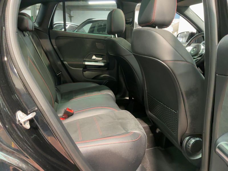 Mercedes-Benz GLA-Klasse GLA 250e AMG Line — zdjęcie 14