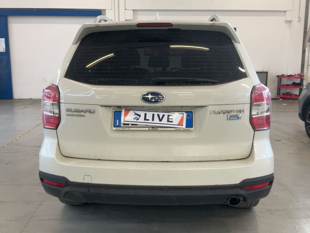 Subaru Forester 2015 — photo 8