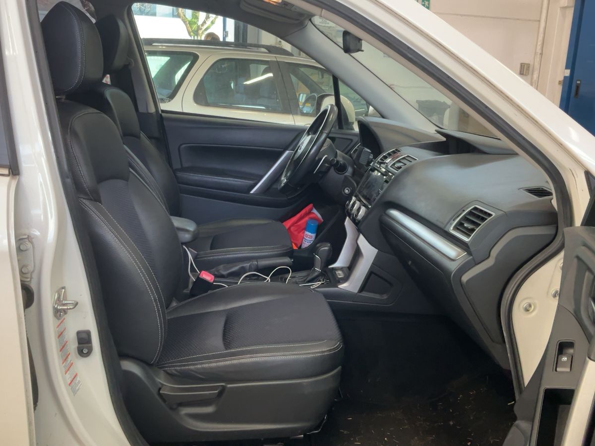 Subaru Forester 2015 — photo 17