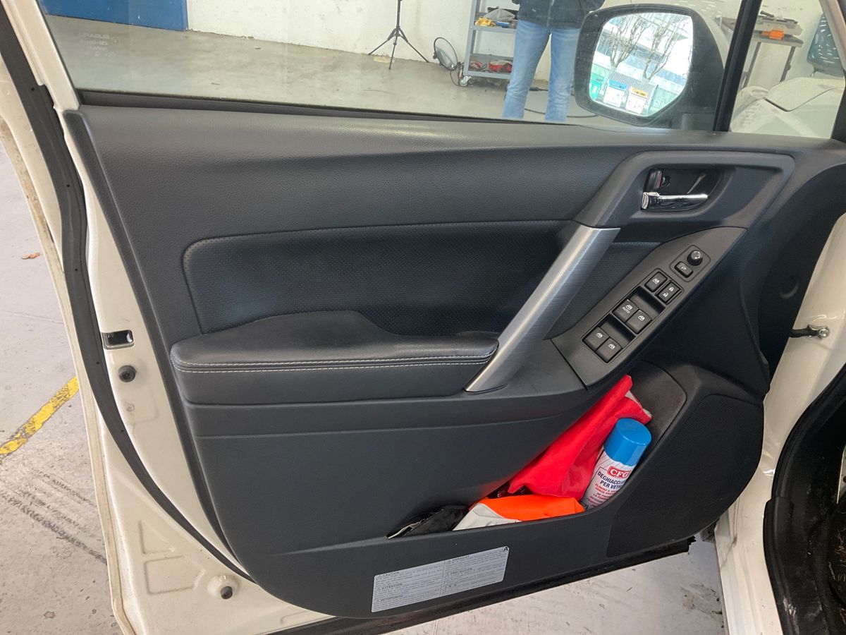 Subaru Forester 2015 — photo 32
