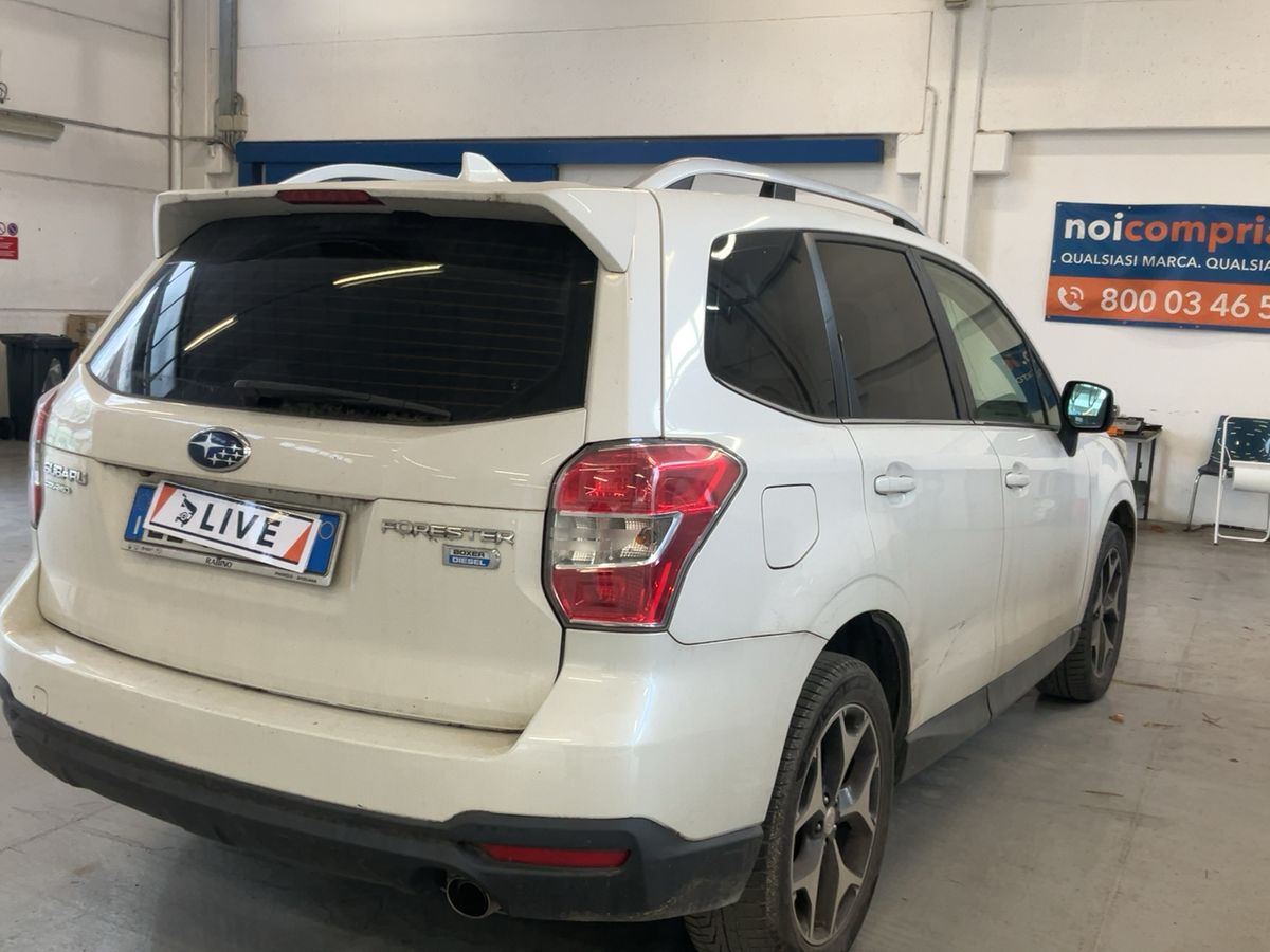 Subaru Forester 2015 — photo 9