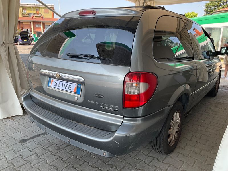 Chrysler Grand Voyager 2.8 CRD Limited — zdjęcie 2