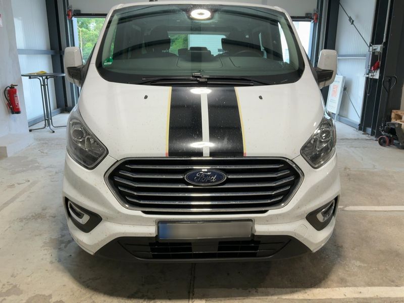 Ford Tourneo Custom 2.0 TDCi 320 L2 Titanium — zdjęcie 9