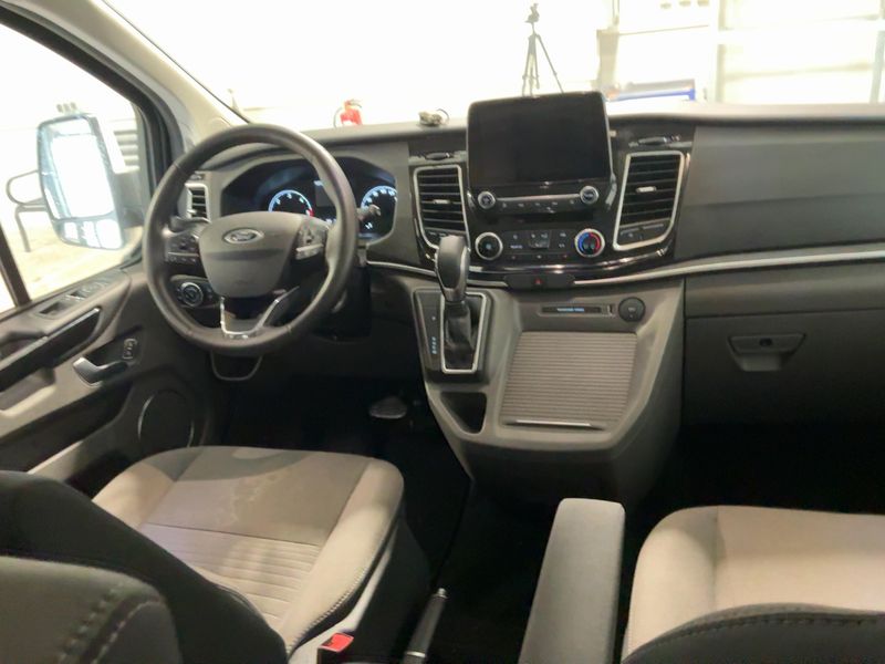 Ford Tourneo Custom 2.0 TDCi 320 L2 Titanium — zdjęcie 12