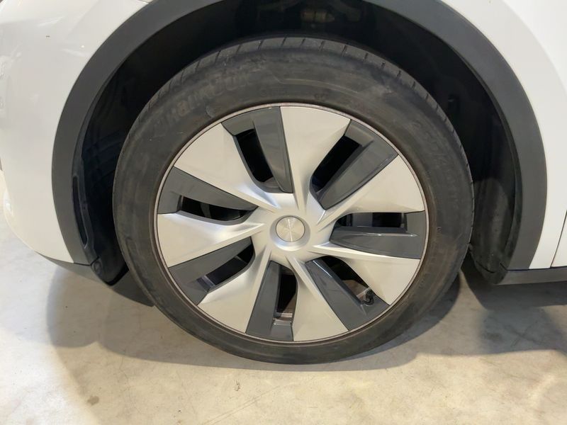 Tesla Model Y Standard Range 2022 – снимка 3