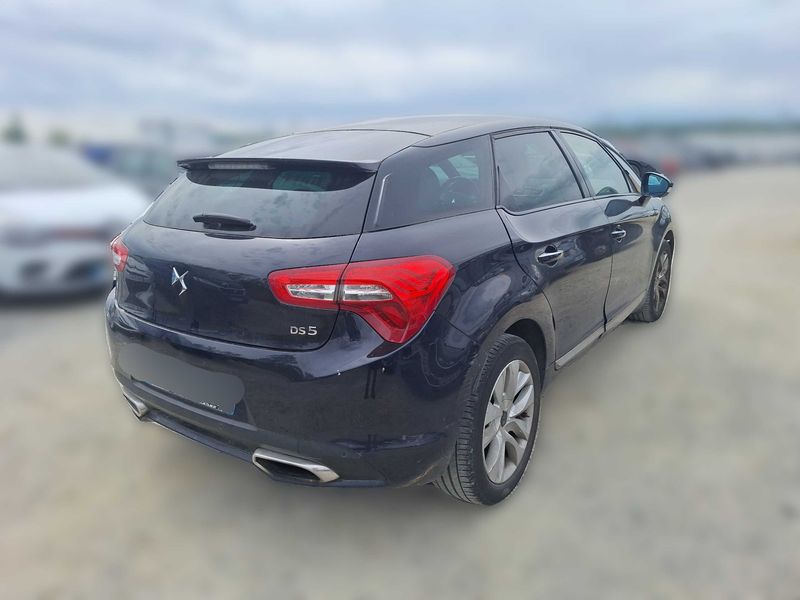 DS Automobiles DS5 1.6 THP SoChic — zdjęcie 5