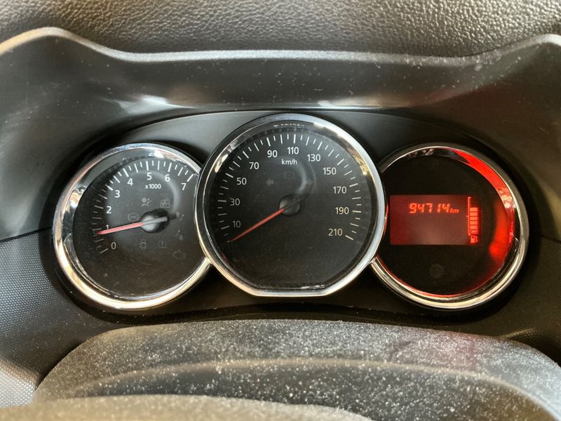 Dacia Duster 1.5 dCi Prestige 4x2 — zdjęcie 13