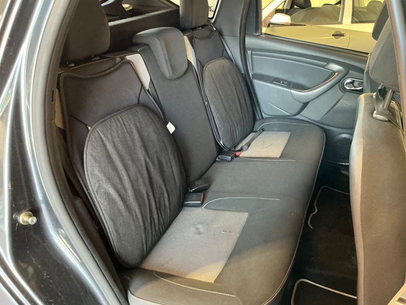Dacia Duster 1.5 dCi Prestige 4x2 — zdjęcie 14