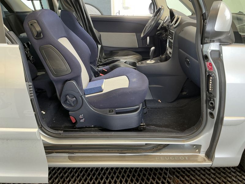 Peugeot 1007 1.6 Premium — zdjęcie 3