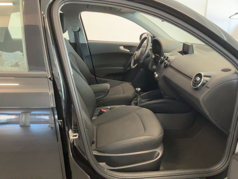 Audi A1 Sportback 1.2 TFSI Admired 2013 – снимка 16