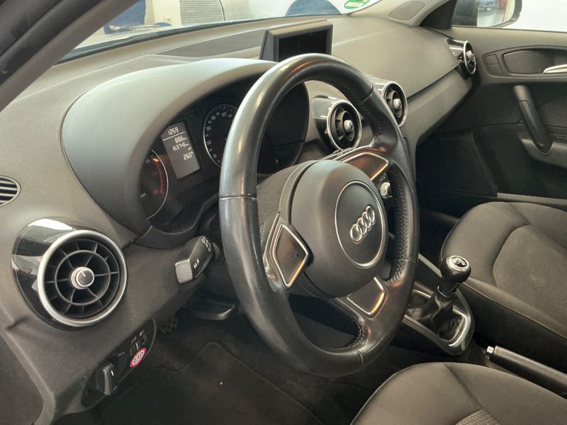 Audi A1 Sportback 1.2 TFSI Admired 2013 – снимка 23