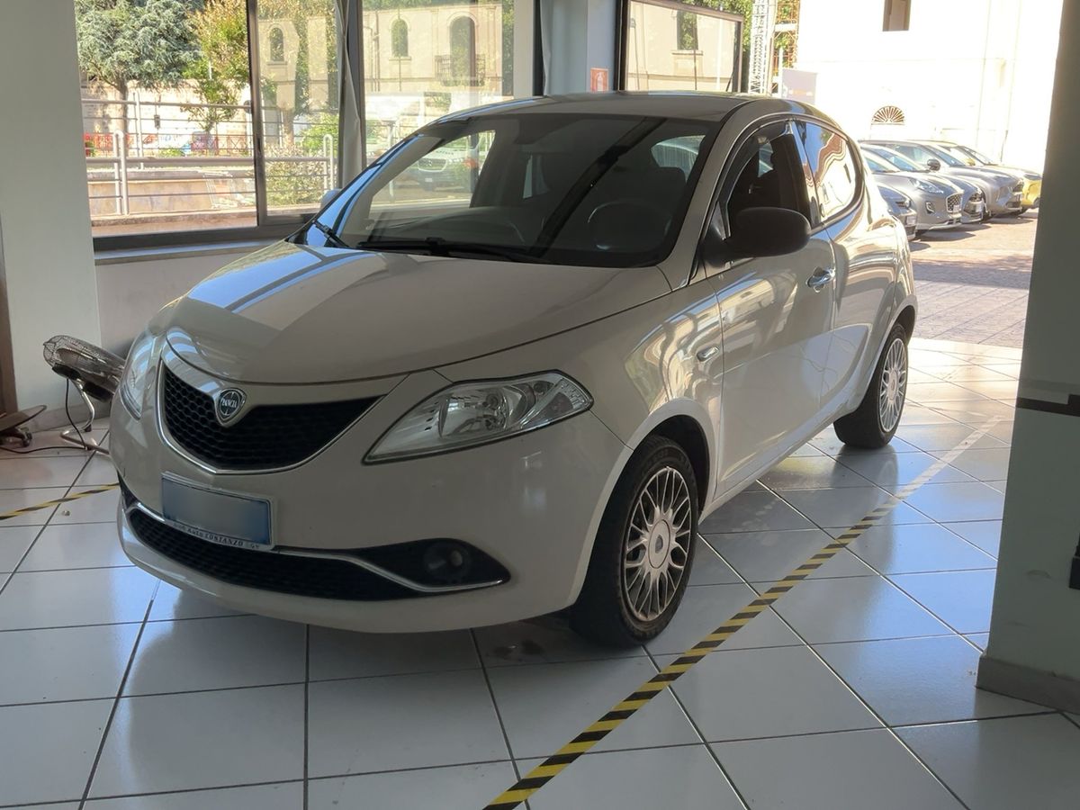 Lancia Ypsilon 2016