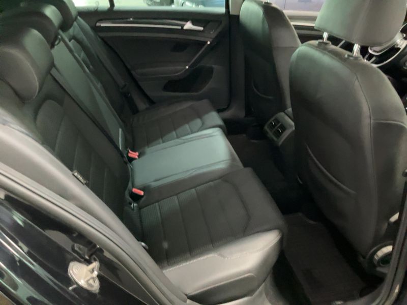 Volkswagen Golf VII 2.0 TDI Highline BlueMotion Tech 2014 – снимка 20