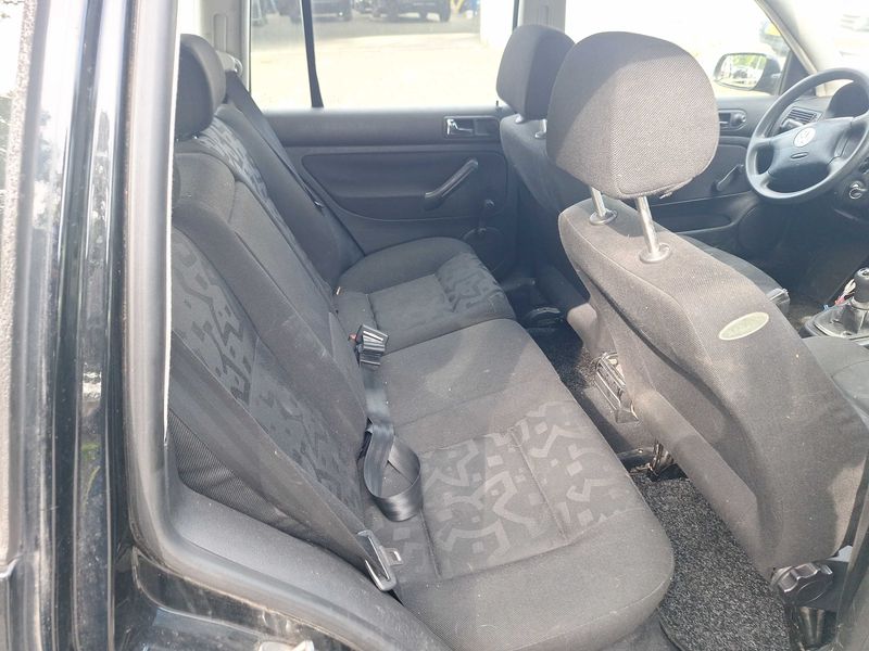 Volkswagen Golf IV 1.6 — zdjęcie 13