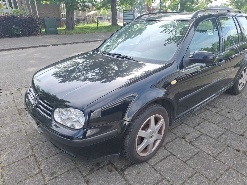 Volkswagen Golf IV 1.6 — zdjęcie 2