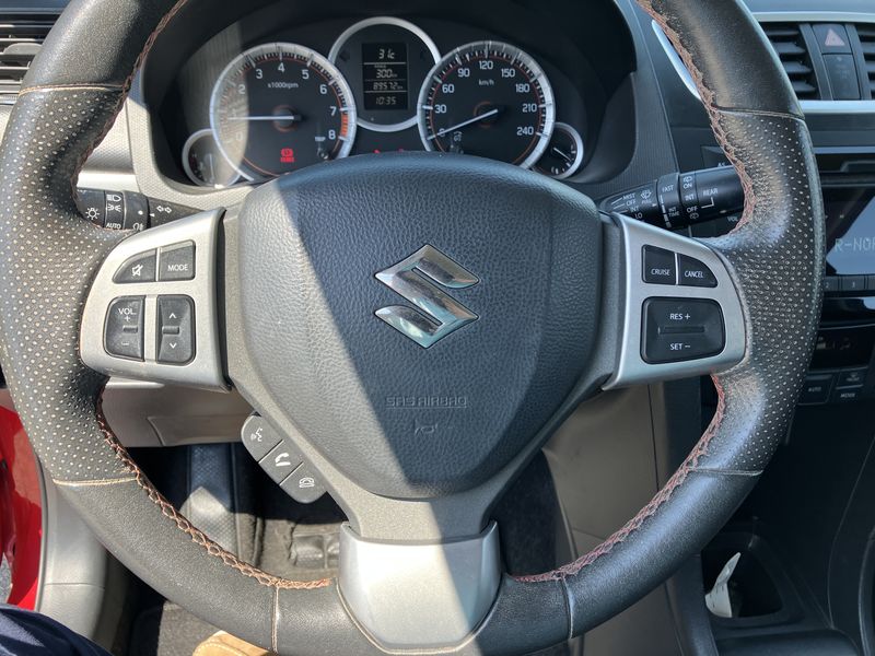 Suzuki Swift 1.6 Sport — zdjęcie 12