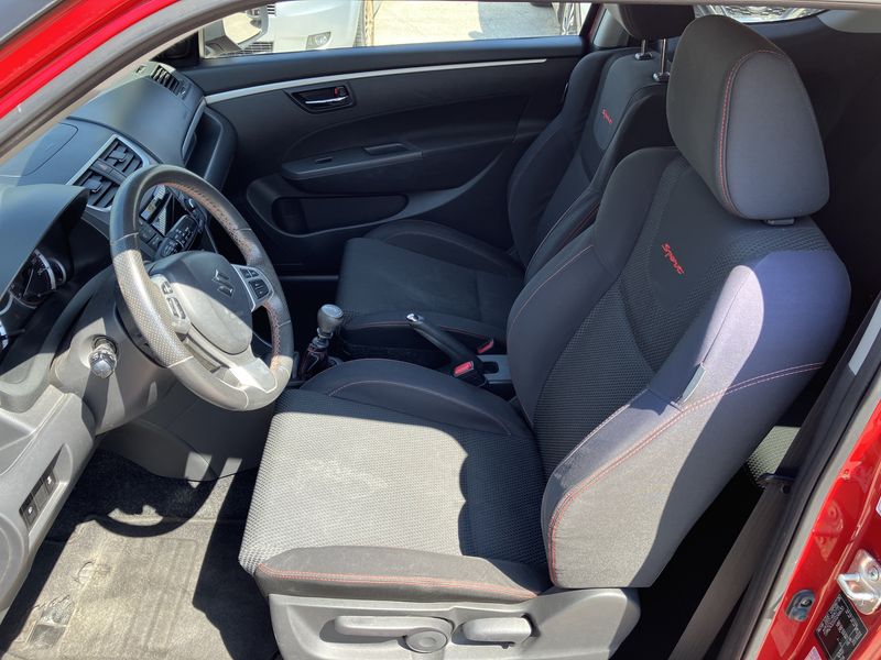 Suzuki Swift 1.6 Sport — zdjęcie 10