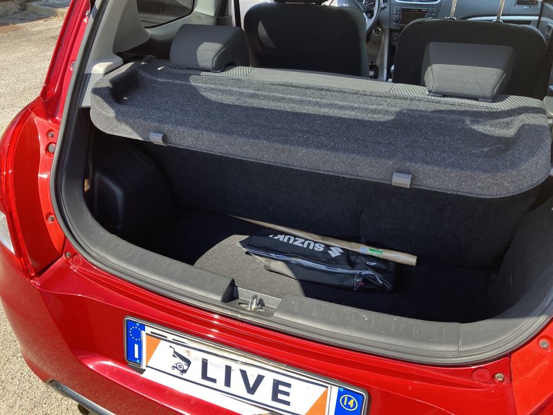 Suzuki Swift 1.6 Sport — zdjęcie 9