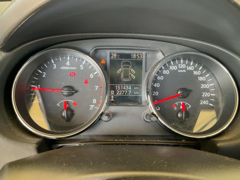 Nissan Qashqai 1.6 Acenta — zdjęcie 13