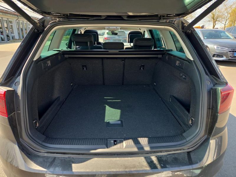 Volkswagen Passat 2.0 TDI Business — zdjęcie 18