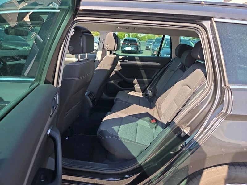 Volkswagen Passat 2.0 TDI Business — zdjęcie 12